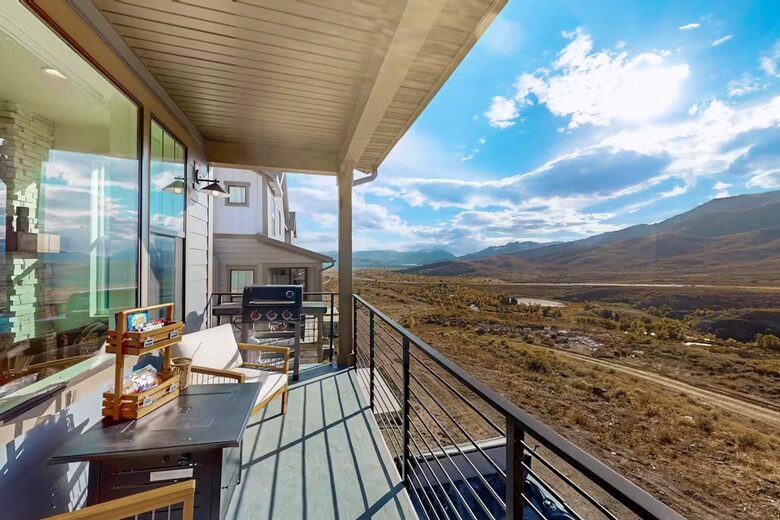 Luxury Jordanelle Ridge Home with Private Hot Tub - Heber City, Utah