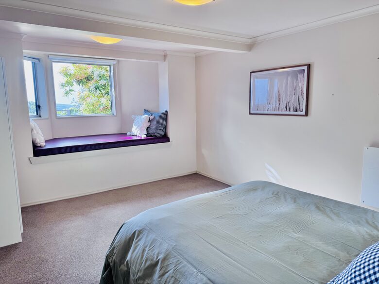 Executive Retreat with 180-degree views - Dunedin, New Zealand