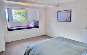 Executive Retreat with 180-degree views - Dunedin, New Zealand