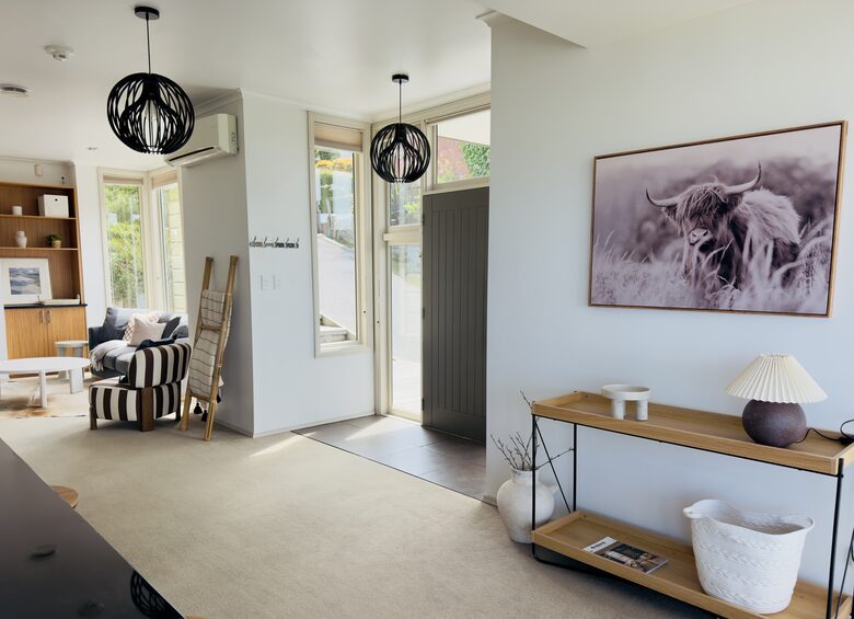 Executive Retreat with 180-degree views - Dunedin, New Zealand