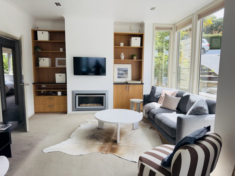 Executive Retreat with 180-degree views - Dunedin, New Zealand