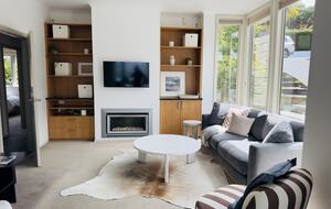 Executive Retreat with 180-degree views - Dunedin, New Zealand