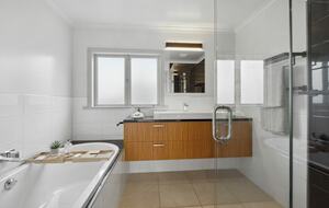 Executive Retreat with 180-degree views - Dunedin, New Zealand