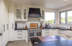 Kotare Estate | Modern Masterpiece with Pool, Spa & Ocean Views - Waiheke Island, New Zealand