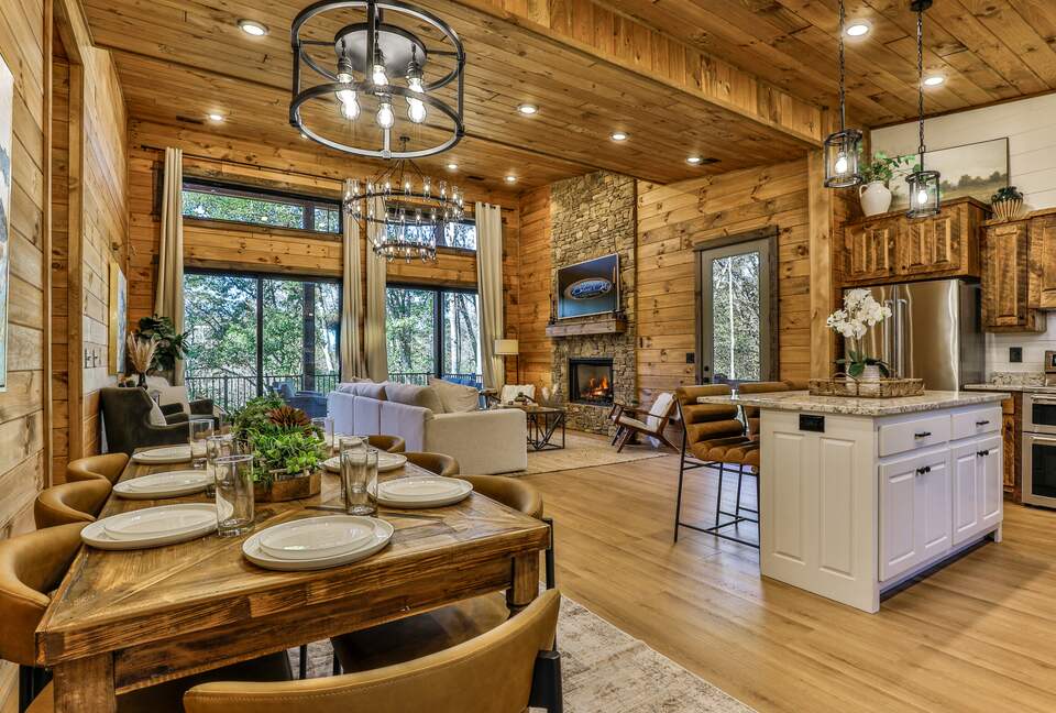 Blue Ridge Hideaway | Creekside Comfort Meets Mountain Adventure - Morganton, Georgia