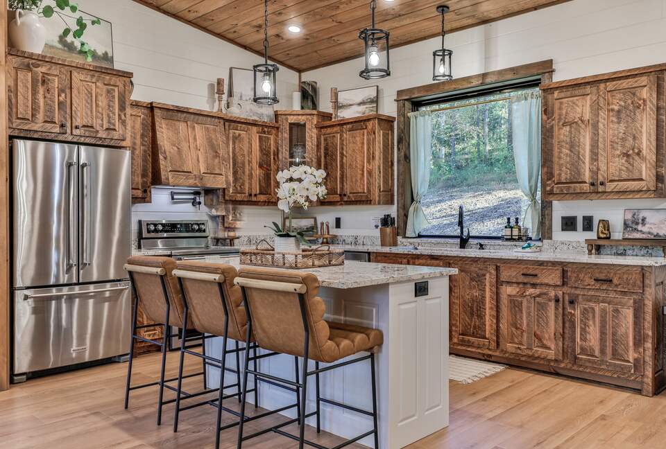 Blue Ridge Hideaway | Creekside Comfort Meets Mountain Adventure - Morganton, Georgia