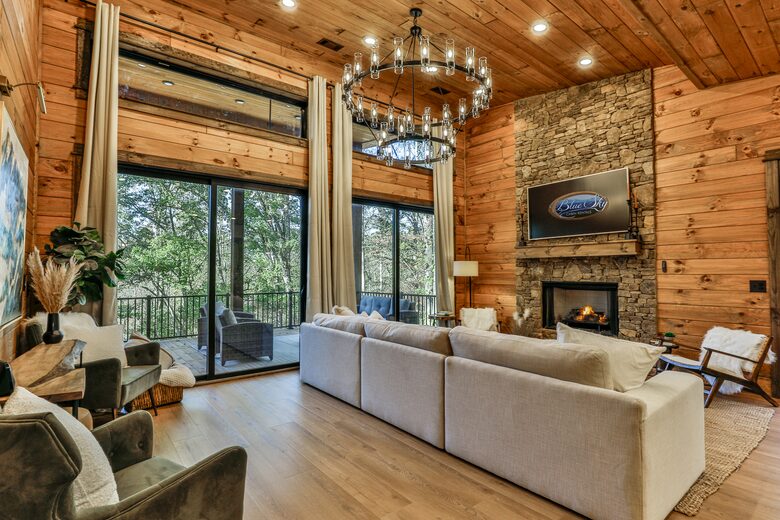 Blue Ridge Hideaway | Creekside Comfort Meets Mountain Adventure - Morganton, Georgia