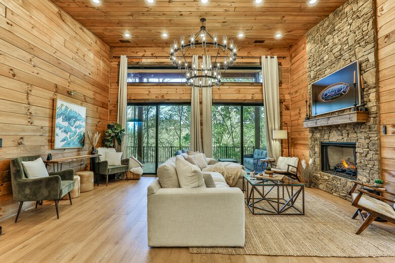 Blue Ridge Hideaway | Creekside Comfort Meets Mountain Adventure - Morganton, Georgia