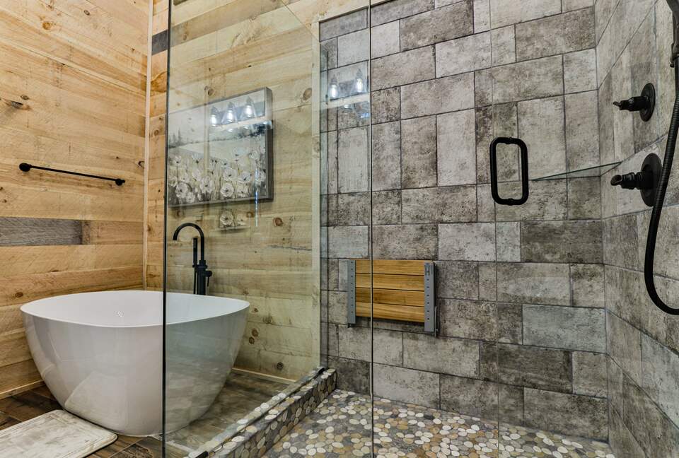 Blue Ridge Hideaway | Creekside Comfort Meets Mountain Adventure - Morganton, Georgia