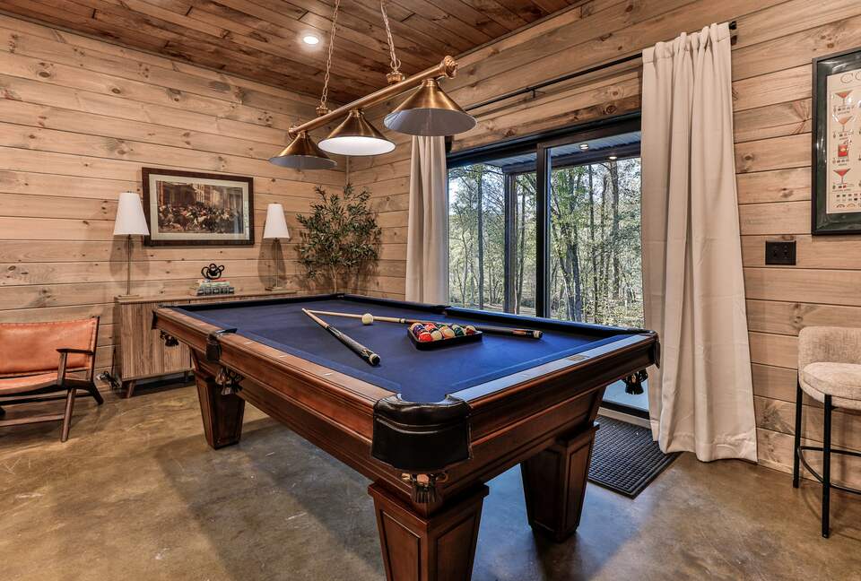 Blue Ridge Hideaway | Creekside Comfort Meets Mountain Adventure - Morganton, Georgia