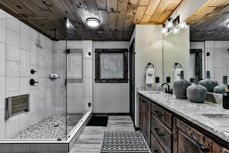 Blue Ridge Hideaway | Creekside Comfort Meets Mountain Adventure - Morganton, Georgia