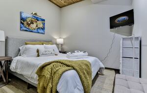 Blue Ridge Hideaway | Creekside Comfort Meets Mountain Adventure - Morganton, Georgia