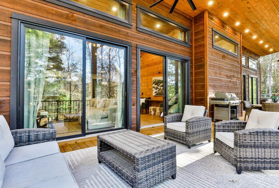 Blue Ridge Hideaway | Creekside Comfort Meets Mountain Adventure - Morganton, Georgia