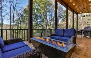 Blue Ridge Hideaway | Creekside Comfort Meets Mountain Adventure - Morganton, Georgia