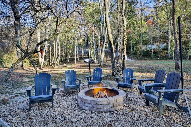 Blue Ridge Hideaway | Creekside Comfort Meets Mountain Adventure - Morganton, Georgia