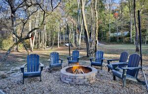 Blue Ridge Hideaway | Creekside Comfort Meets Mountain Adventure - Morganton, Georgia