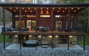 Blue Ridge Hideaway | Creekside Comfort Meets Mountain Adventure - Morganton, Georgia