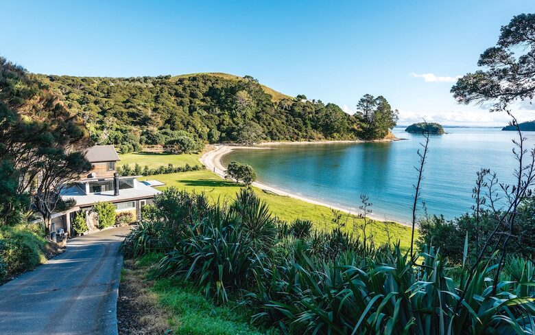 Wharetana Bay Estate | Two Luxury Villas on 2.25 Acres of Waterfront Bliss - Waiheke Island, New Zealand