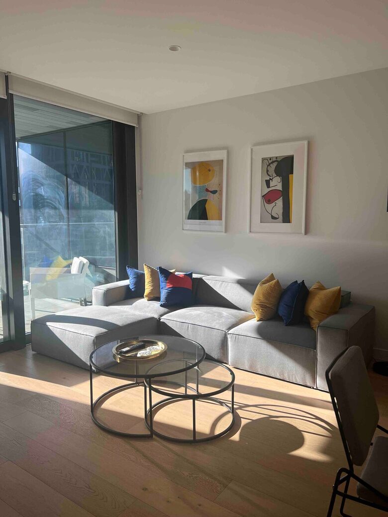 Luxury City Apartment | Art, Marble & Views - Melbourne, Australia