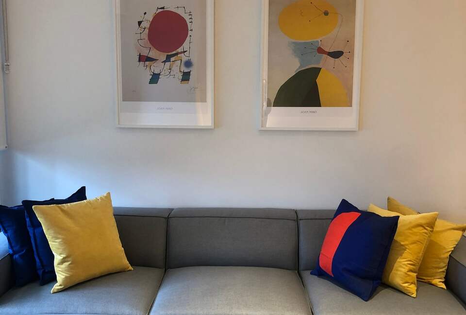 Luxury City Apartment | Art, Marble & Views - Melbourne, Australia