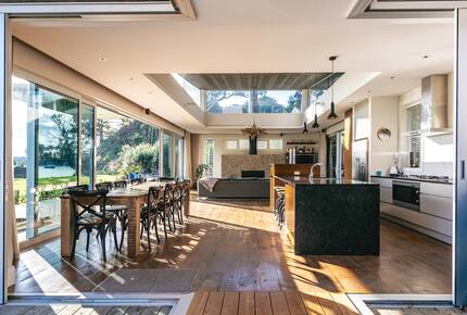 Te Mana Estate |  Waiheke Beachfront - Waiheke Island, New Zealand