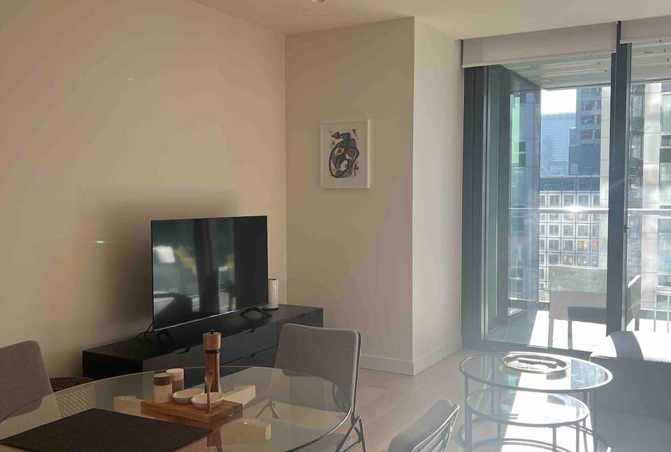 Luxury City Apartment | Art, Marble & Views - Melbourne, Australia