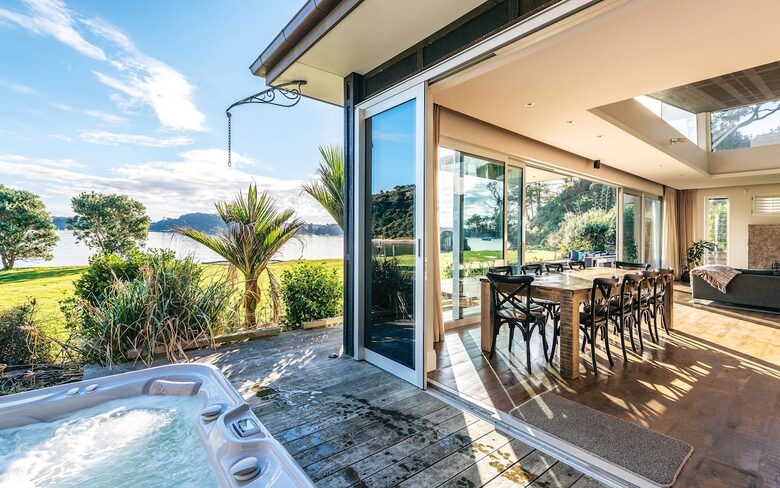 Wharetana Bay Estate | Two Luxury Villas on 2.25 Acres of Waterfront Bliss - Waiheke Island, New Zealand