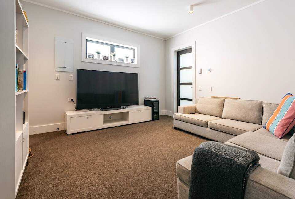 Wharetana Bay Estate | Two Luxury Villas on 2.25 Acres of Waterfront Bliss - Waiheke Island, New Zealand