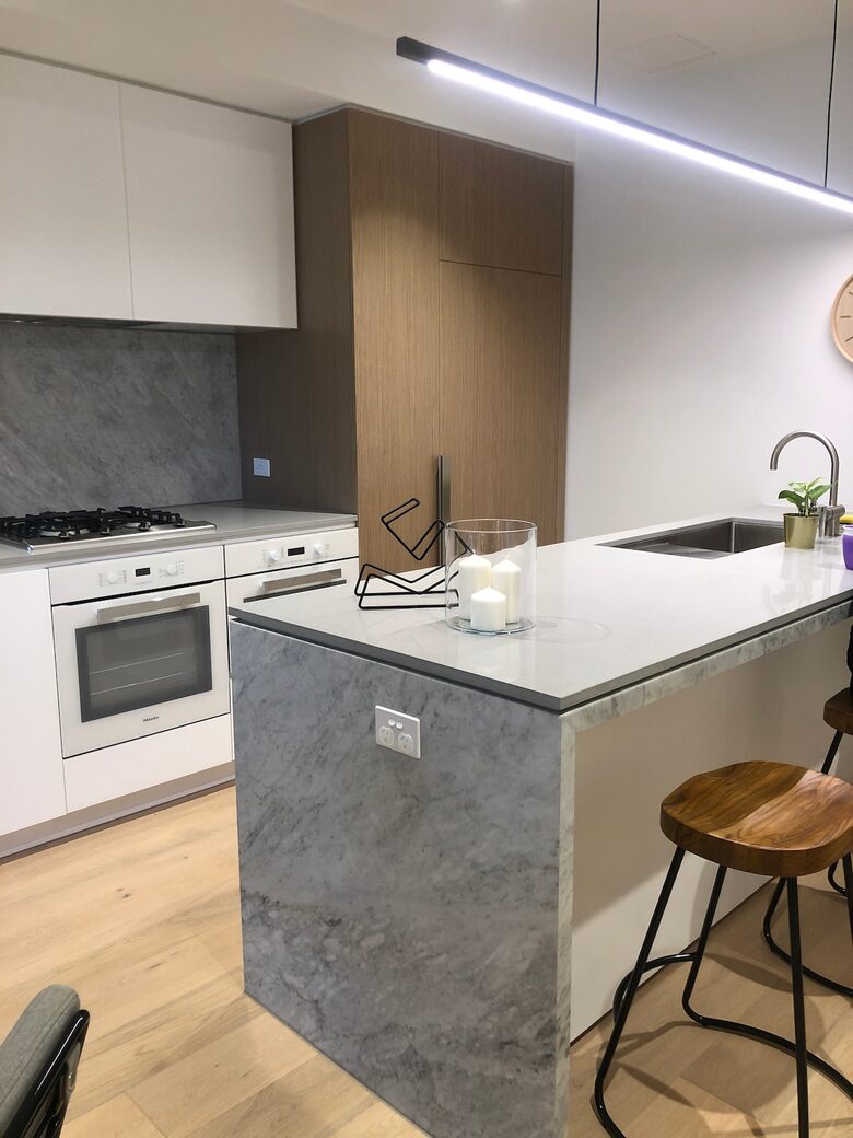 Luxury City Apartment | Art, Marble & Views - Melbourne, Australia