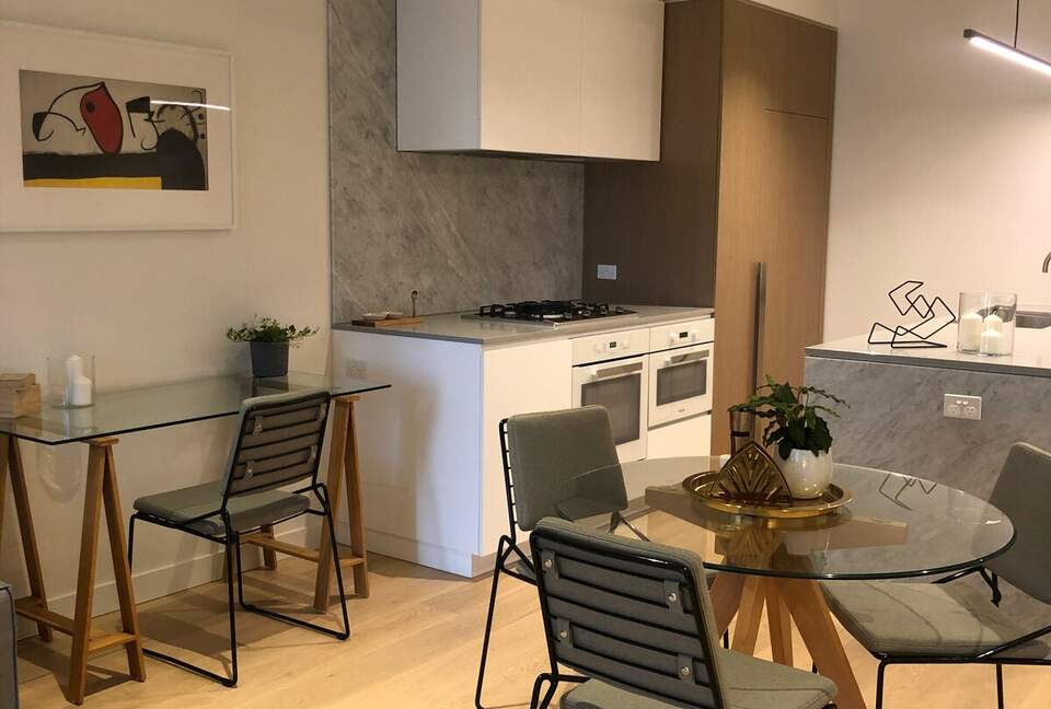 Luxury City Apartment | Art, Marble & Views - Melbourne, Australia