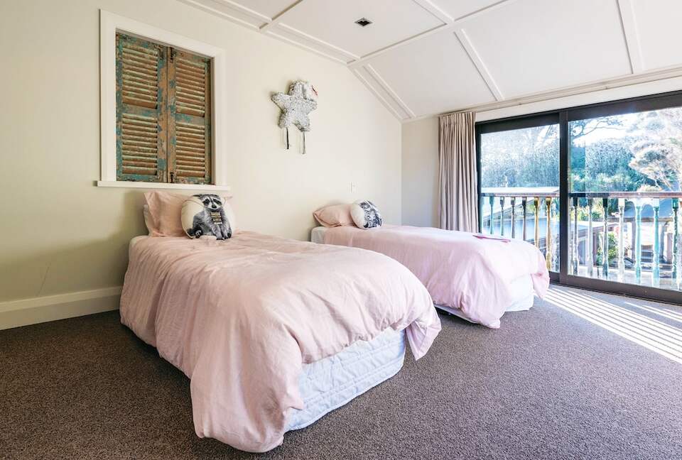 Wharetana Bay Estate | Two Luxury Villas on 2.25 Acres of Waterfront Bliss - Waiheke Island, New Zealand