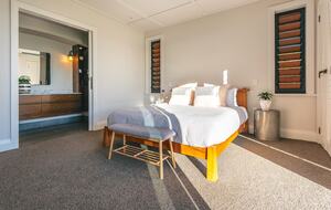 Wharetana Bay Estate | Two Luxury Villas on 2.25 Acres of Waterfront Bliss - Waiheke Island, New Zealand