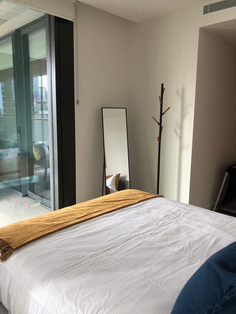 Luxury City Apartment | Art, Marble & Views - Melbourne, Australia