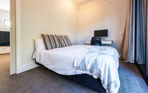 Wharetana Bay Estate | Two Luxury Villas on 2.25 Acres of Waterfront Bliss - Waiheke Island, New Zealand