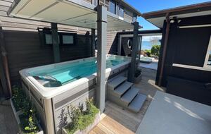 Wharetana Bay Estate | Two Luxury Villas on 2.25 Acres of Waterfront Bliss - Waiheke Island, New Zealand