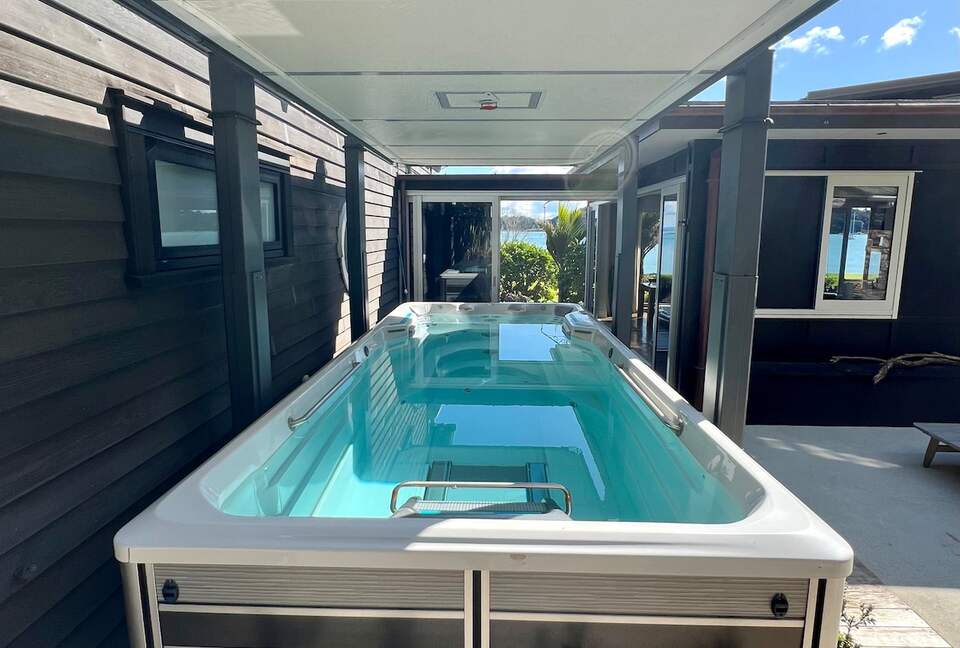 Wharetana Bay Estate | Two Luxury Villas on 2.25 Acres of Waterfront Bliss - Waiheke Island, New Zealand