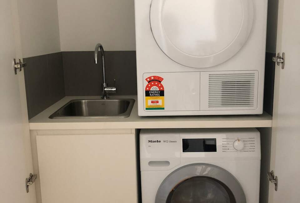 Luxury City Apartment | Art, Marble & Views - Melbourne, Australia