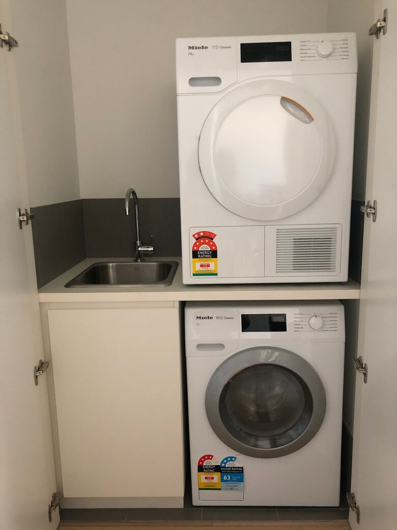 Luxury City Apartment | Art, Marble & Views - Melbourne, Australia