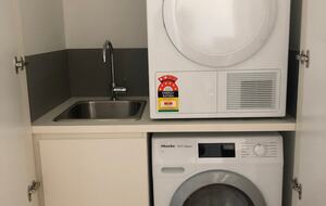 Luxury City Apartment | Art, Marble & Views - Melbourne, Australia