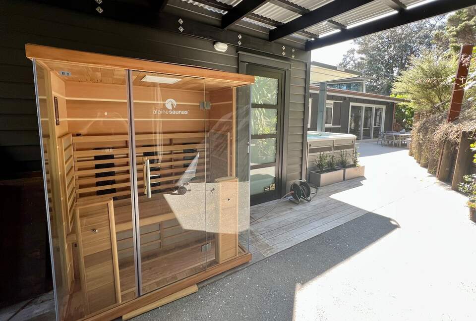 Wharetana Bay Estate | Two Luxury Villas on 2.25 Acres of Waterfront Bliss - Waiheke Island, New Zealand