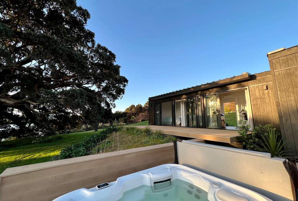 Wharetana Bay Estate | Two Luxury Villas on 2.25 Acres of Waterfront Bliss - Waiheke Island, New Zealand