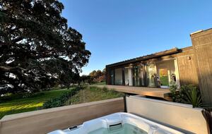 Wharetana Bay Estate | Two Luxury Villas on 2.25 Acres of Waterfront Bliss - Waiheke Island, New Zealand