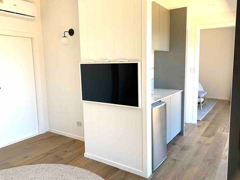 Wharetana Bay Estate | Two Luxury Villas on 2.25 Acres of Waterfront Bliss - Waiheke Island, New Zealand