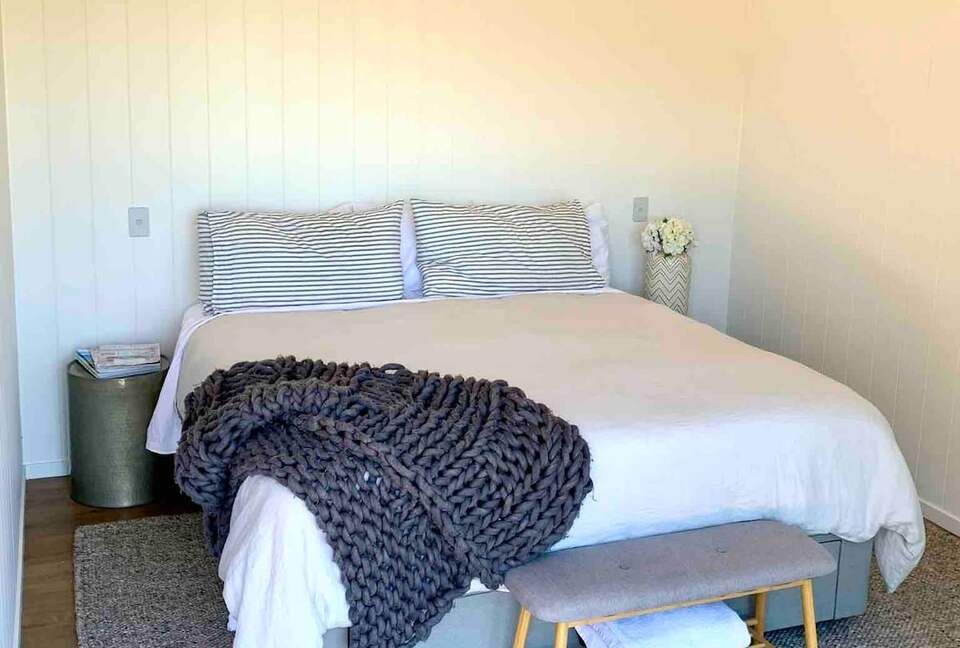 Wharetana Bay Estate | Two Luxury Villas on 2.25 Acres of Waterfront Bliss - Waiheke Island, New Zealand