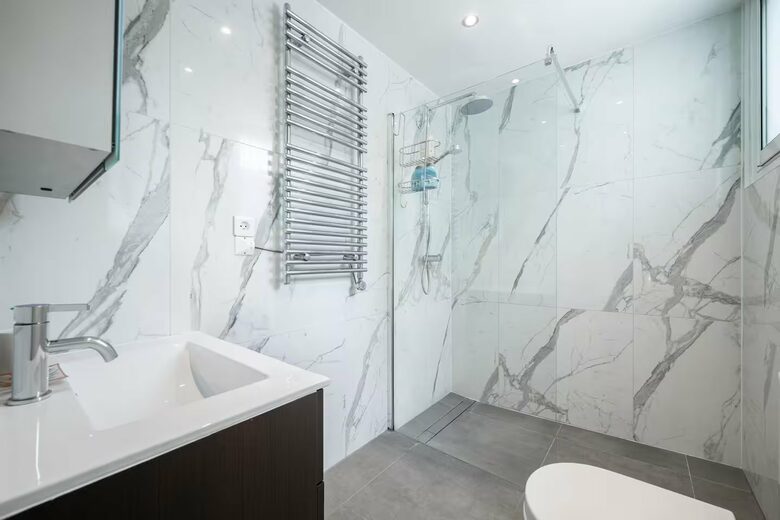 Contemporary Cannes Villa in Croix des Gardes - Cannes, France