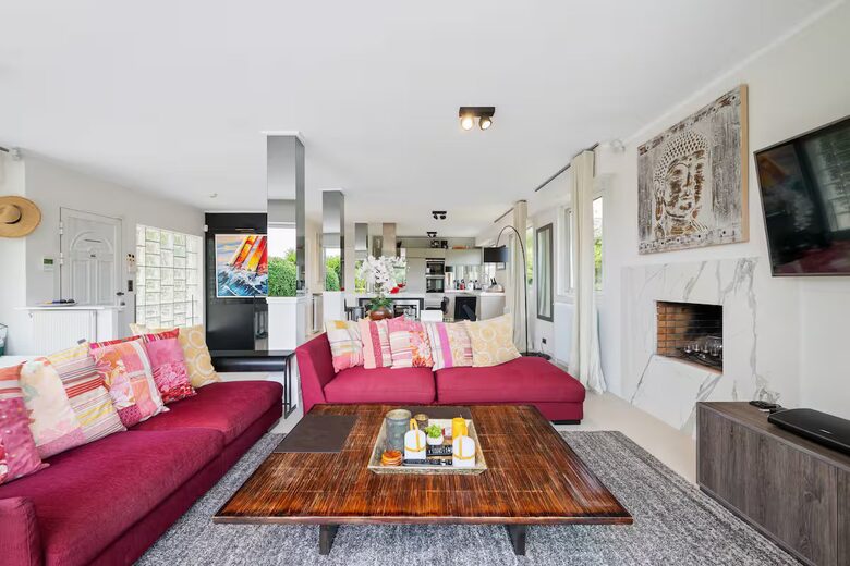 Contemporary Cannes Villa in Croix des Gardes - Cannes, France