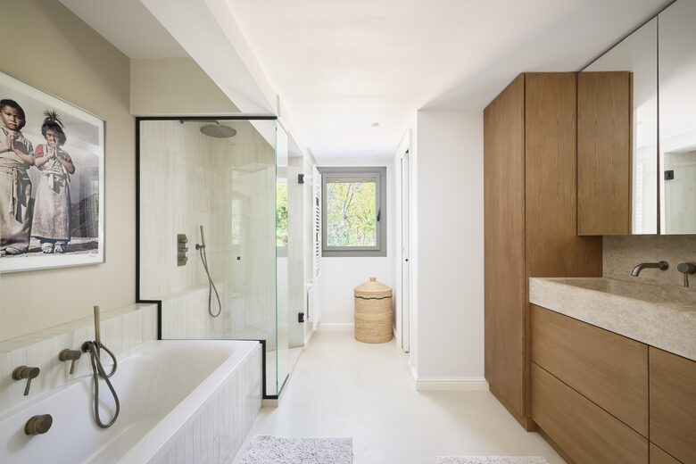 Elegant Hillside Retreat in the Heart of the Côte d’Azur - Mougins, France