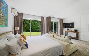 Contemporary Cannes Villa in Croix des Gardes - Cannes, France