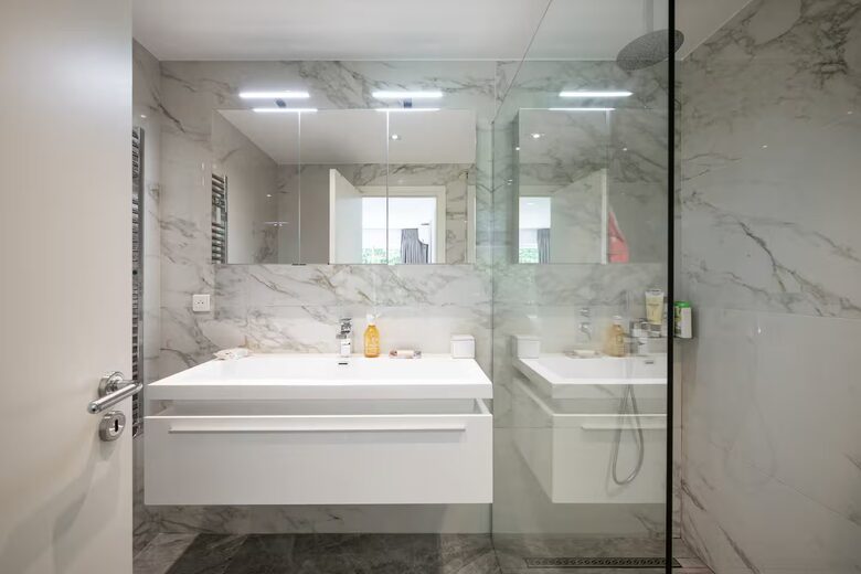 Contemporary Cannes Villa in Croix des Gardes - Cannes, France