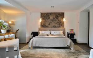 Contemporary Cannes Villa in Croix des Gardes - Cannes, France